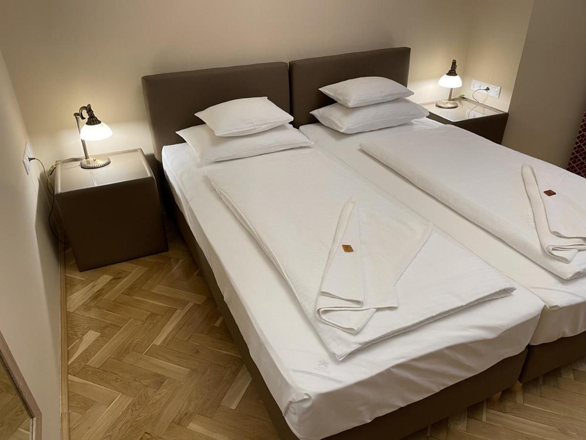Dozsa Apartman Segedin Dış mekan fotoğraf