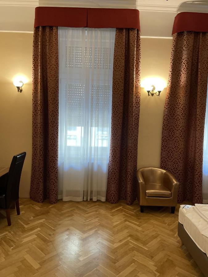 Dozsa Apartman Segedin Dış mekan fotoğraf