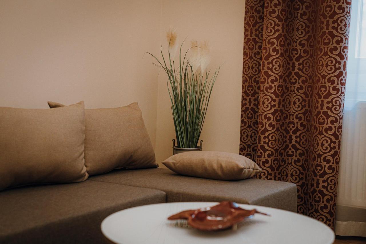 Dozsa Apartman Segedin Dış mekan fotoğraf