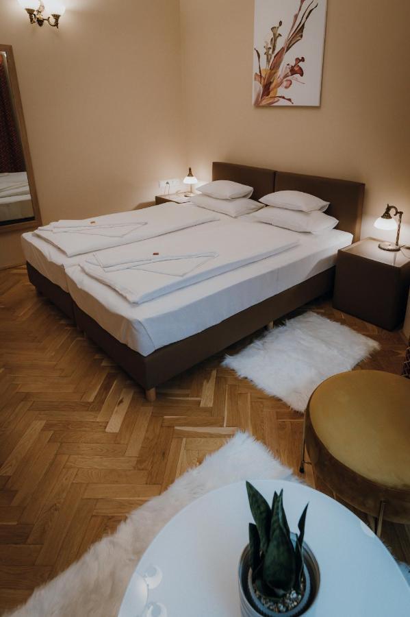 Dozsa Apartman Segedin Dış mekan fotoğraf