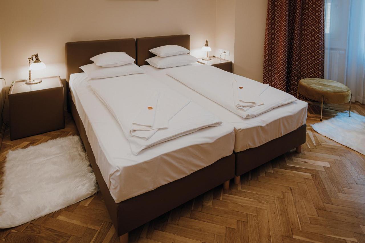 Dozsa Apartman Segedin Dış mekan fotoğraf